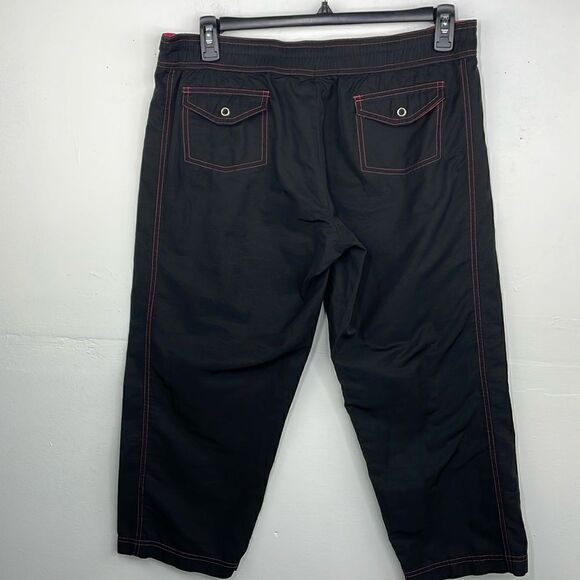 Nike Capri Black and Pink Women’s Pants activewear size Large - Picture 2 of 10